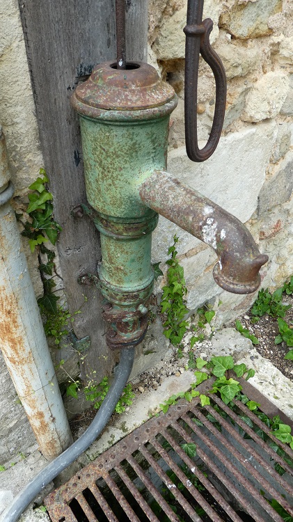 P1140771red.jpg