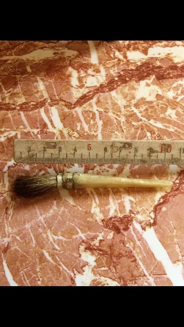 Pinceau probable hampe en oie (plume)
